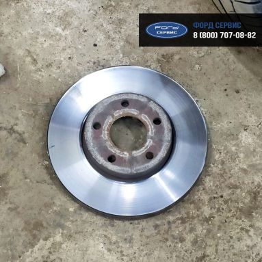 Замена тормозных дисков и колодок на Ford Focus - фото (3)